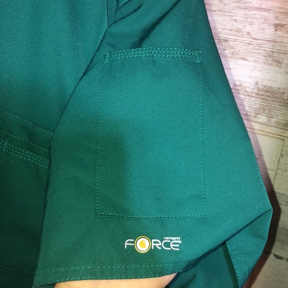 Green carhartt force scrub top nurse shirt doctors shirt carhartt clothing large - Picture 4 of 6
